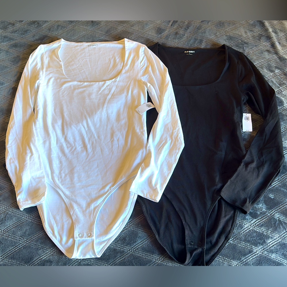 Long sleeve scoop neck bodysuit